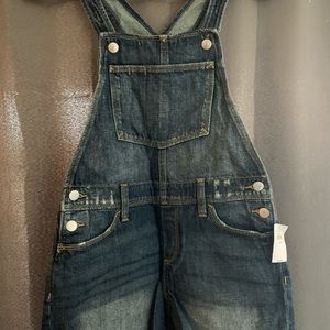 GIRLS OLD NAVY OVERALLS SHORTS